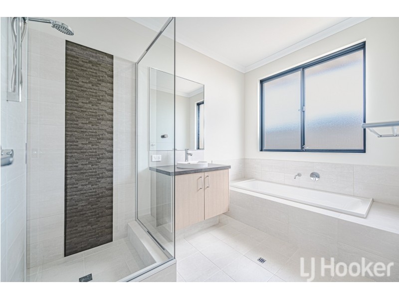 20 Lauderdale Road, Madora Bay WA 6210