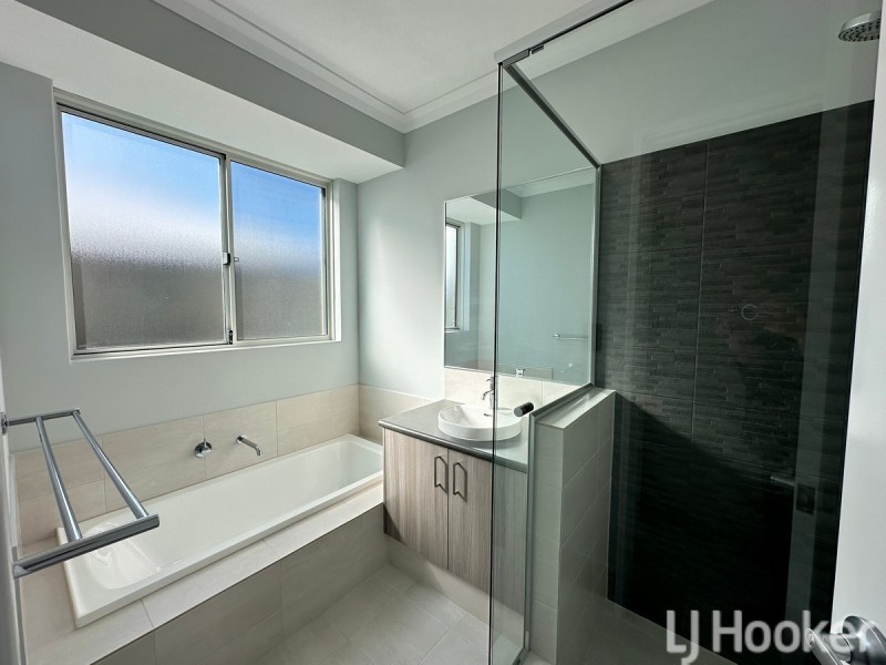 15 Huntington Street, Madora Bay WA 6210