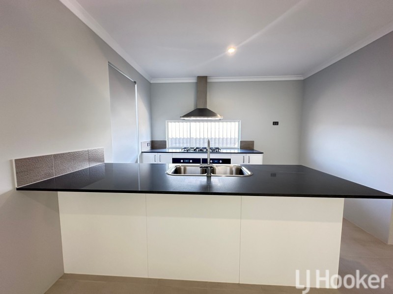 15 Huntington Street, Madora Bay WA 6210