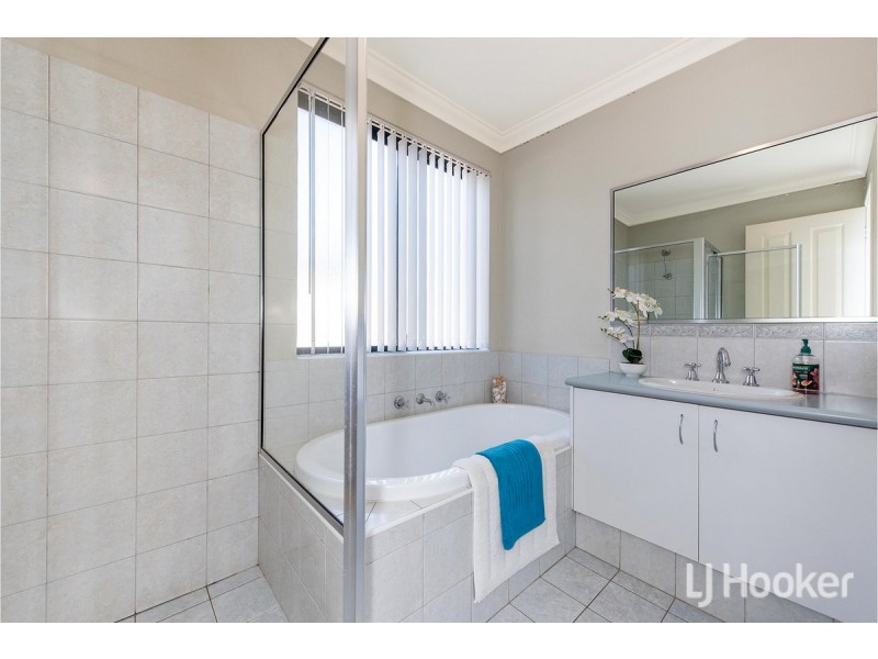 1/6 Churchill Avenue, Dudley Park WA 6210