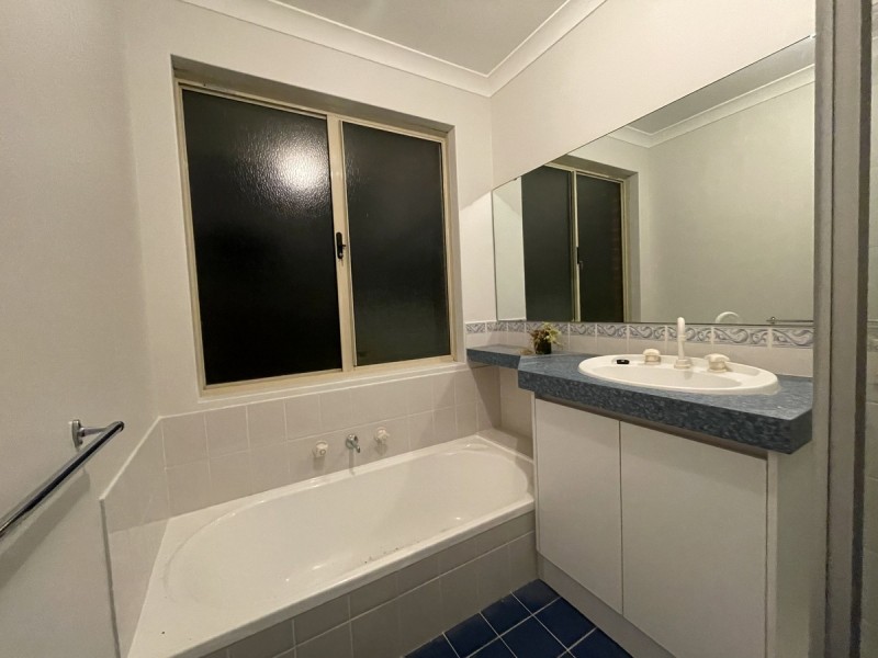 88 Nottingham Parkway, Orelia WA 6167