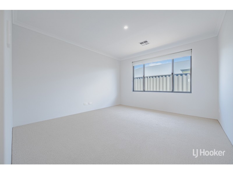 18 Belford Road, Lakelands WA 6180