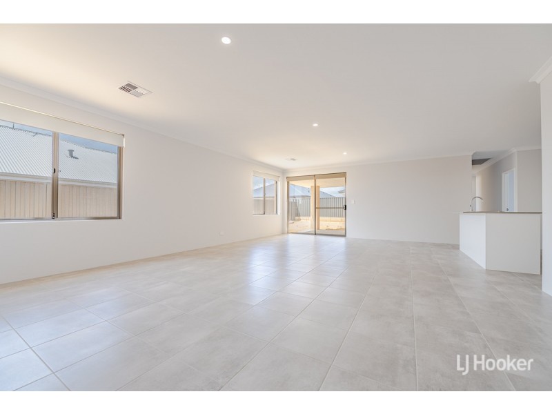 18 Belford Road, Lakelands WA 6180