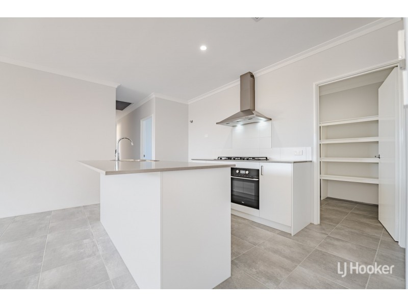 18 Belford Road, Lakelands WA 6180