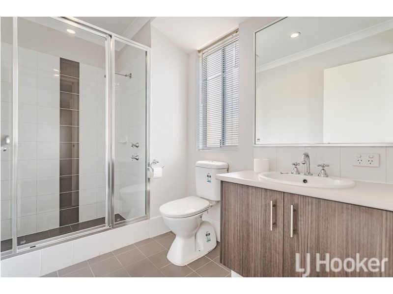 16 Payanna Grange, Lakelands WA 6180