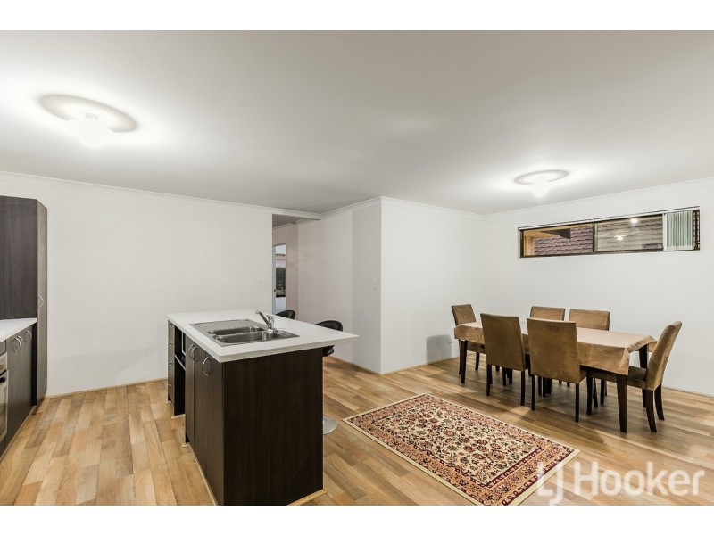 16 Finchley Way, Wellard WA 6170