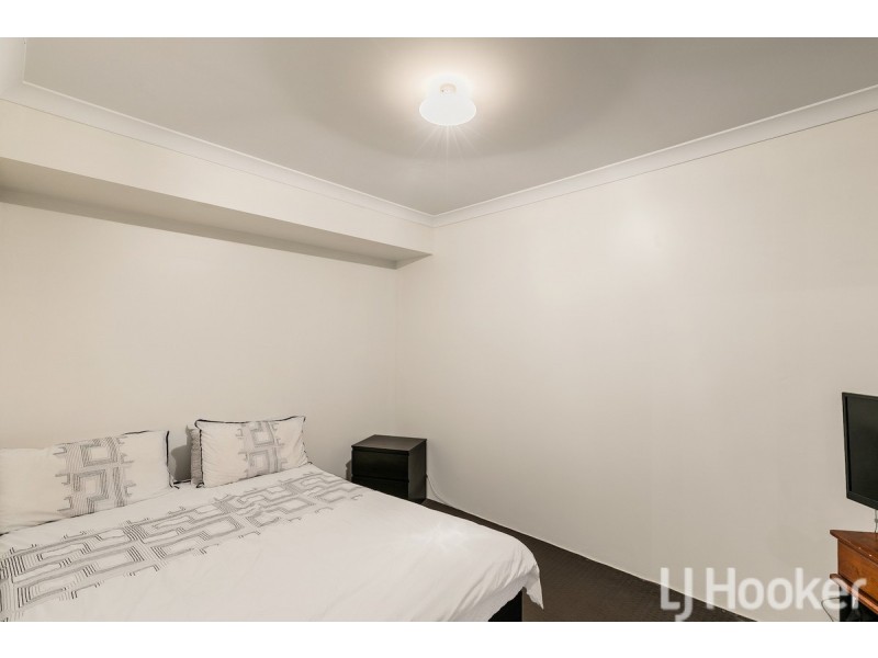 16 Finchley Way, Wellard WA 6170