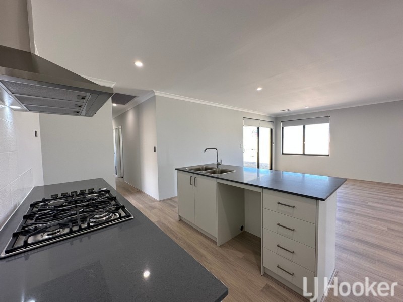 18 Wickepin Parade, Dawesville WA 6211