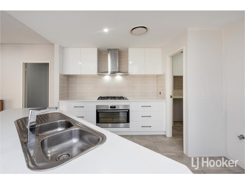 22 Cingalee Drive, Madora Bay WA 6210