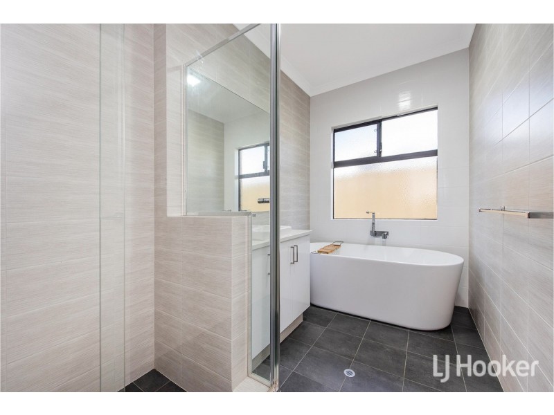 22 Cingalee Drive, Madora Bay WA 6210