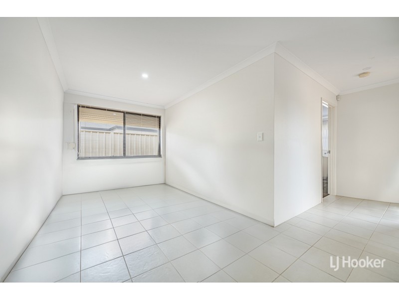 16 Badgerup Avenue, Lakelands WA 6180