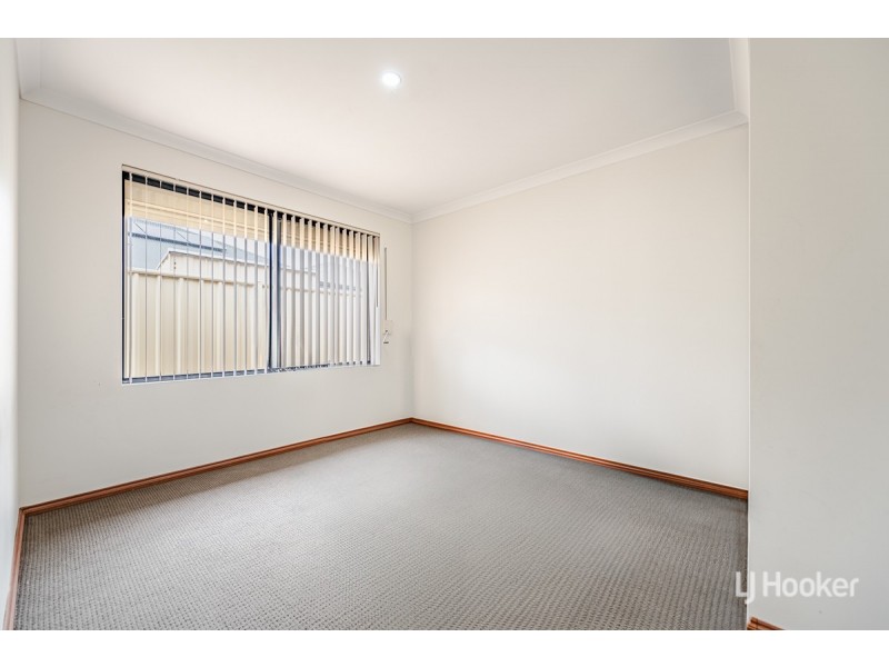 16 Badgerup Avenue, Lakelands WA 6180