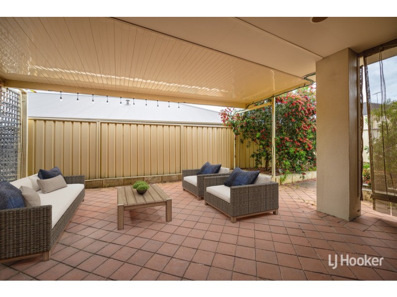 16 Badgerup Avenue, Lakelands WA 6180