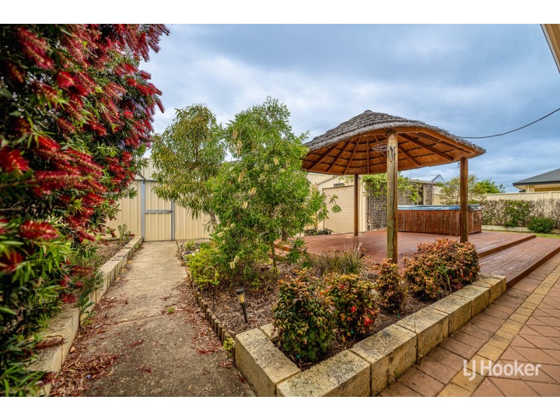 16 Badgerup Avenue, Lakelands WA 6180