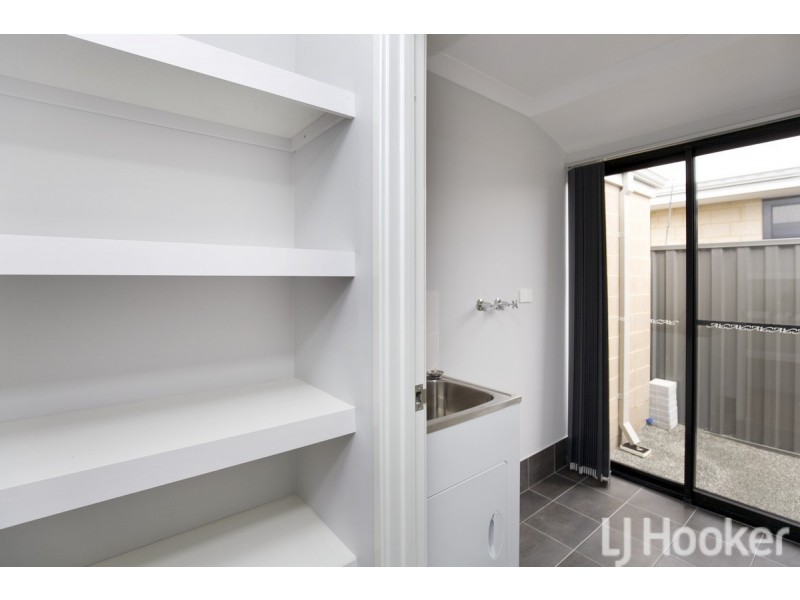 104 Lakewood Parkway, Coodanup WA 6210