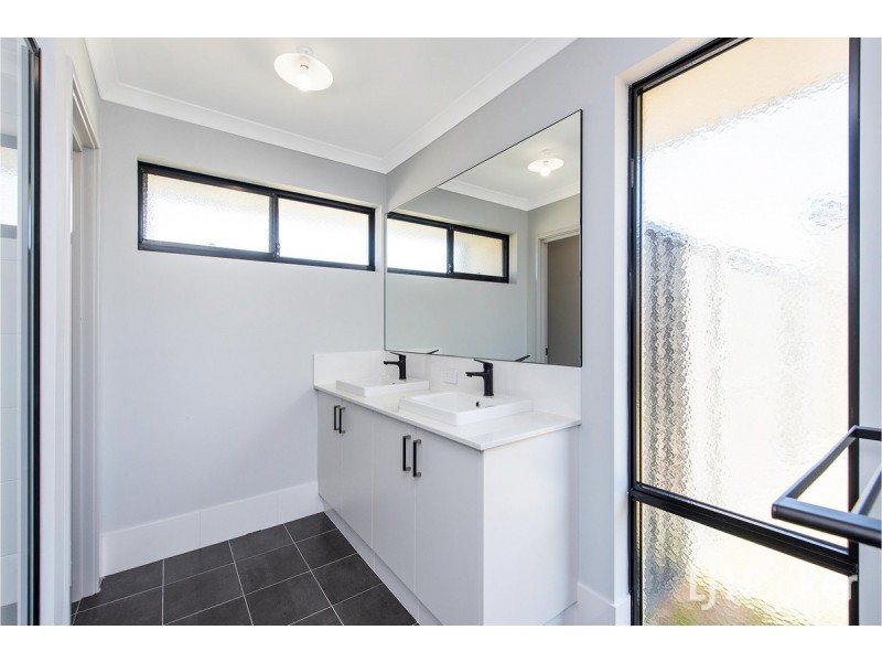 137 Jolly Rambler Boulevard, Ravenswood WA 6208