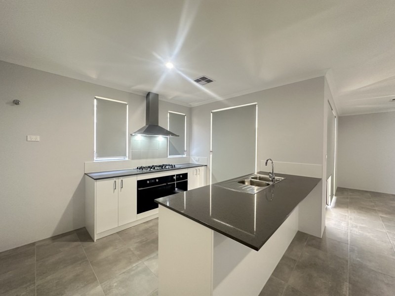 29 Angalore Road, Madora Bay WA 6210