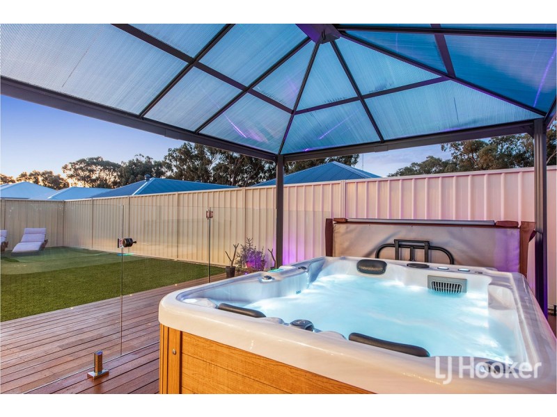 25 Abington Parade, Madora Bay WA 6210