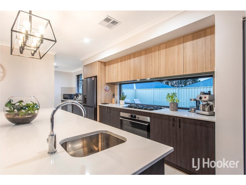 25 Abington Parade, Madora Bay WA 6210