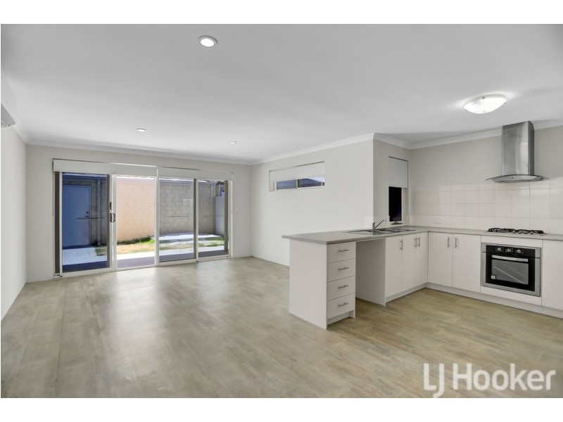 35 Adelong Avenue, Golden Bay WA 6174