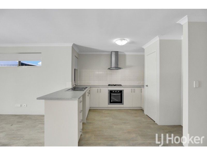 35 Adelong Avenue, Golden Bay WA 6174