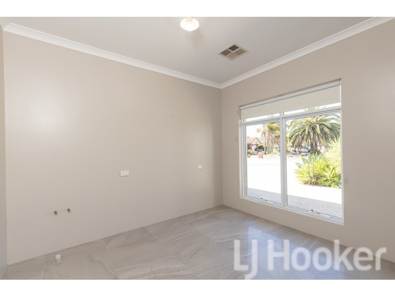 40 Fairway Crescent, Meadow Springs WA 6210