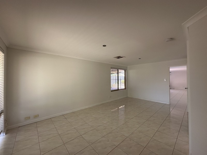 30 Montoro Drive, Port Kennedy WA 6172