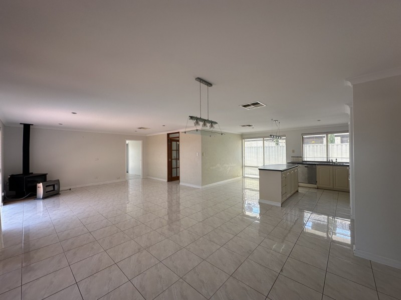 30 Montoro Drive, Port Kennedy WA 6172