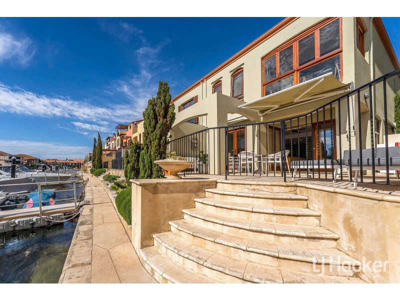 31/18 Port Quays, Wannanup WA 6210
