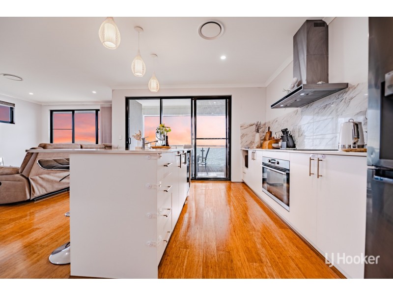 34 Acerosa Boulevard, Halls Head WA 6210