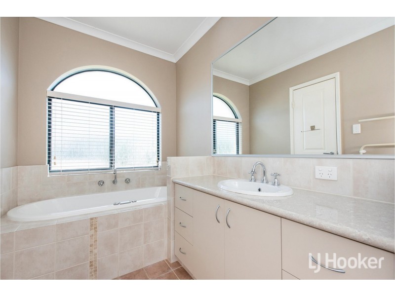 74A Leslie Street, Dudley Park WA 6210