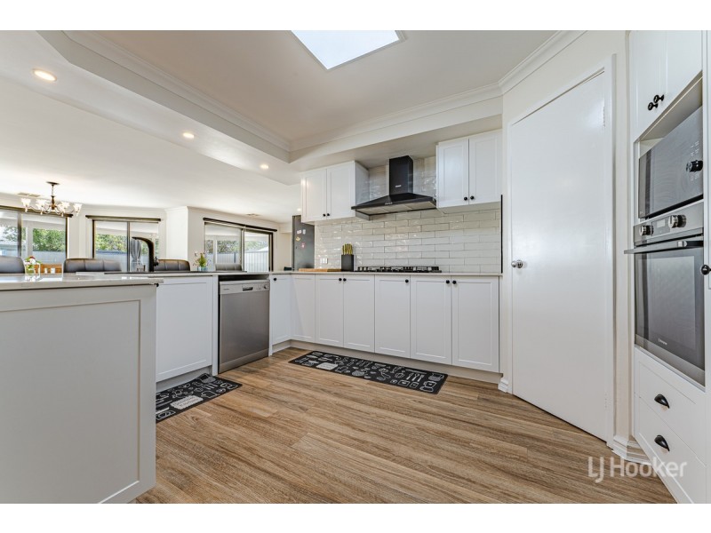 73 Bellavista Parade, Meadow Springs WA 6210