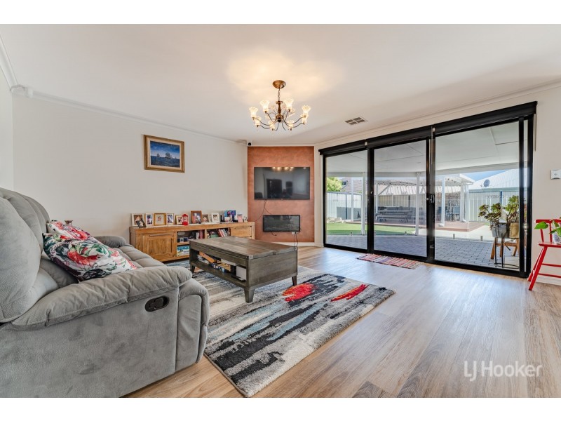 73 Bellavista Parade, Meadow Springs WA 6210