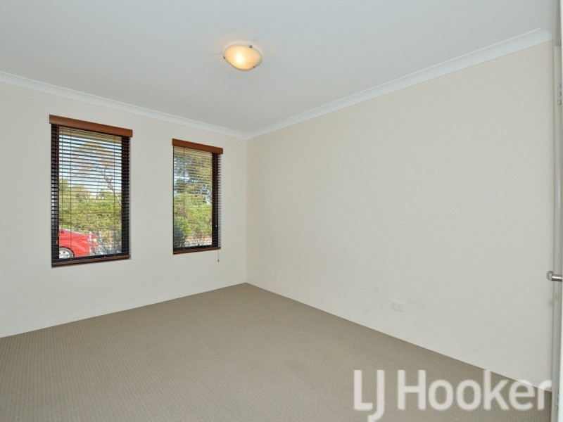 6 Santalum Circus, Halls Head WA 6210