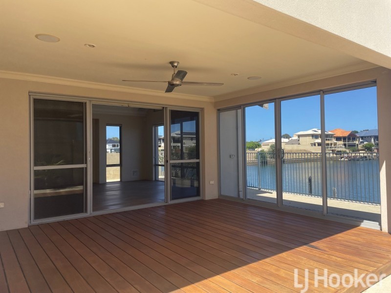36 Leisure Way, Halls Head WA 6210