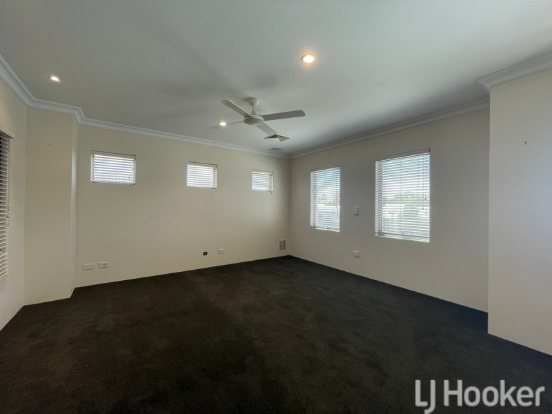 36 Leisure Way, Halls Head WA 6210