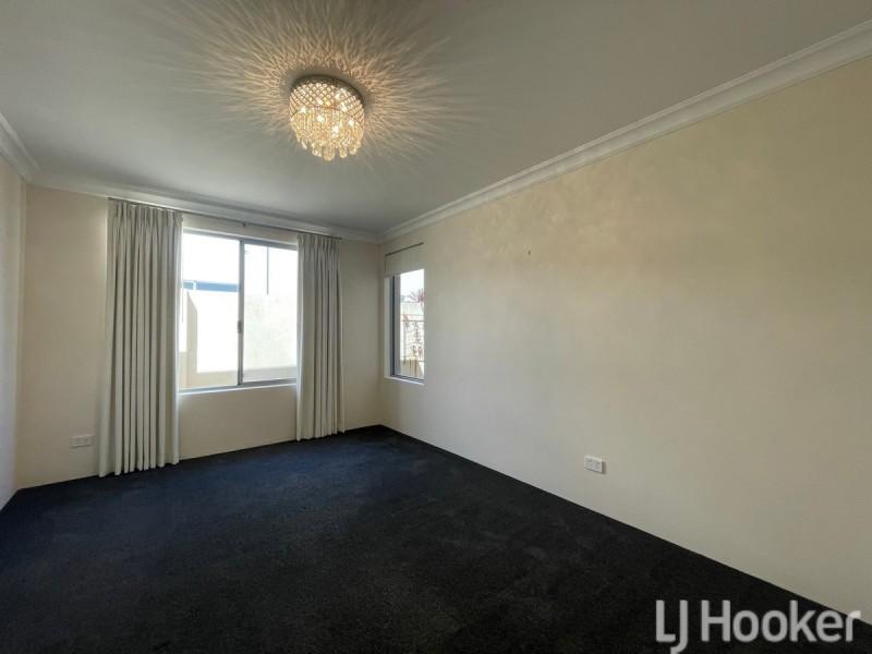 36 Leisure Way, Halls Head WA 6210