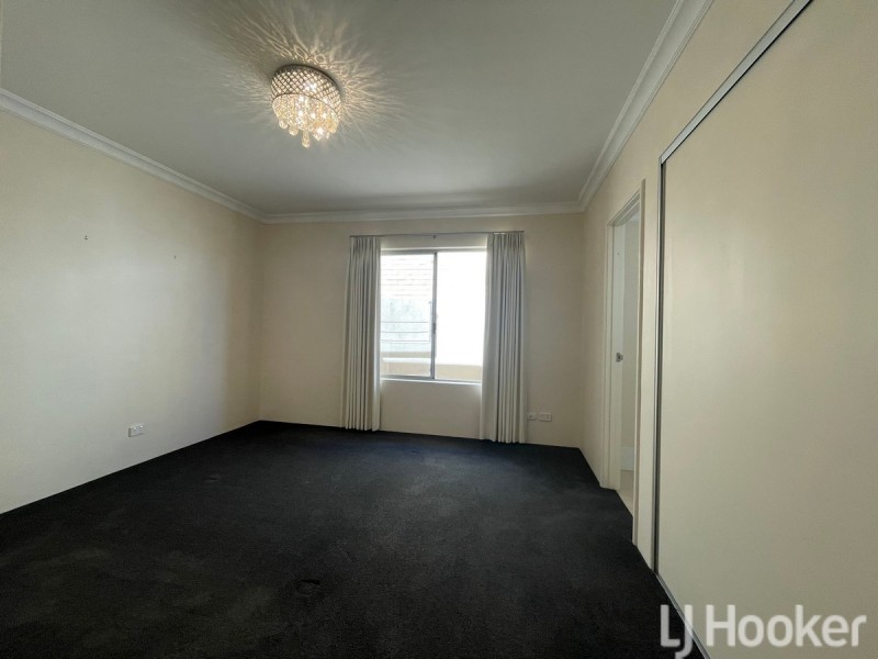 36 Leisure Way, Halls Head WA 6210