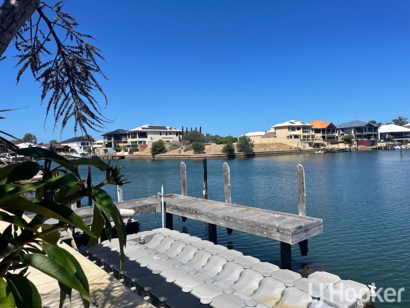 36 Leisure Way, Halls Head WA 6210