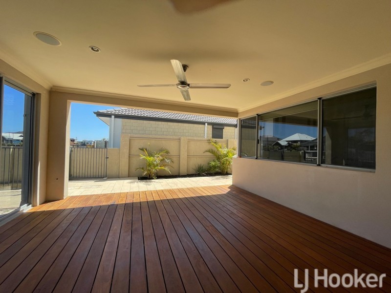 36 Leisure Way, Halls Head WA 6210