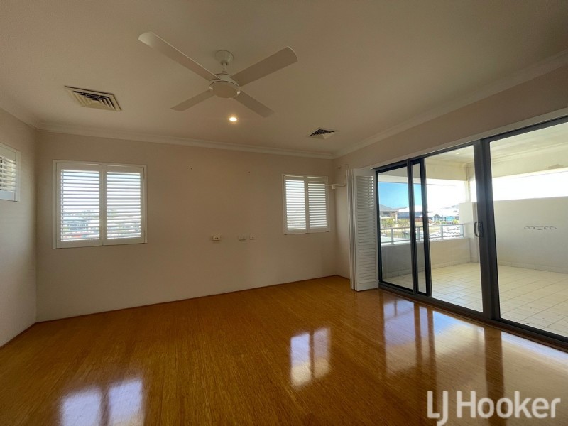 36 Leisure Way, Halls Head WA 6210