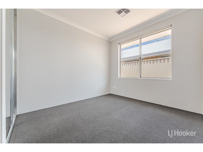 35 Golden Bay Drive, Golden Bay WA 6174