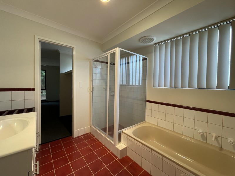 1 Aberdeen Close, Halls Head WA 6210