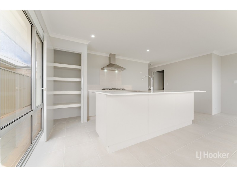 12 Arno Way, Golden Bay WA 6174