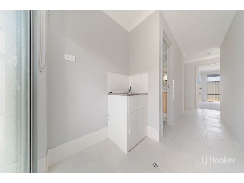 12 Arno Way, Golden Bay WA 6174