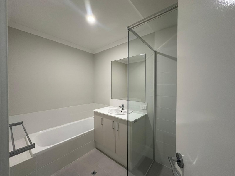 3 Burnished Drive (Main House), Baldivis WA 6171