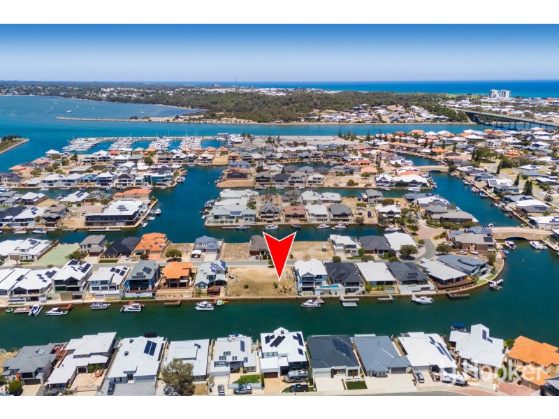 11 Sandpiper Island Retreat, Wannanup WA 6210