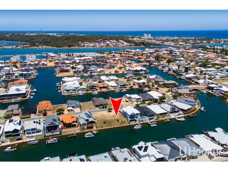 11 Sandpiper Island Retreat, Wannanup WA 6210