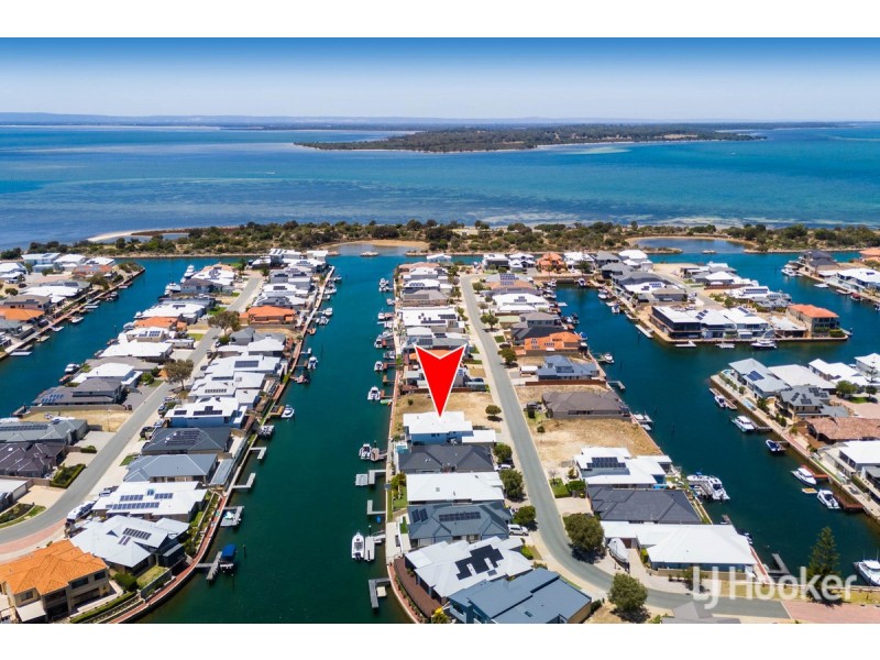 11 Sandpiper Island Retreat, Wannanup WA 6210