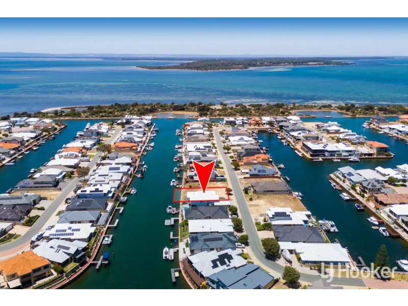 11 Sandpiper Island Retreat, Wannanup WA 6210